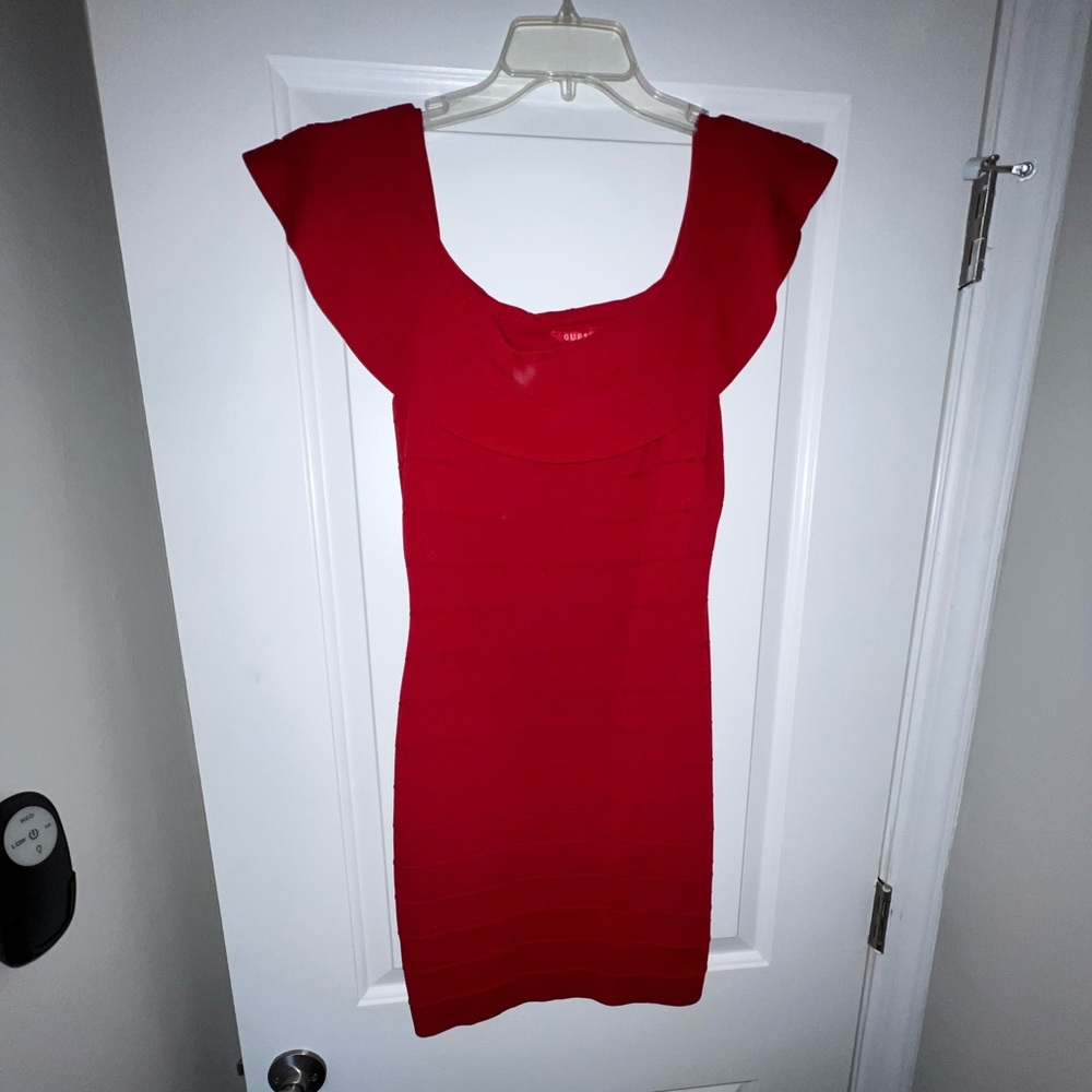 Guess off the shoulder medium red bodycon dress